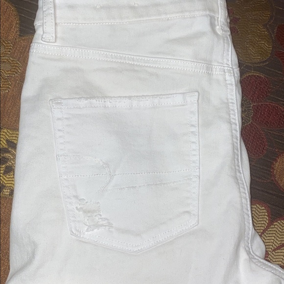 White American Eagle Shorts - Picture 2 of 3